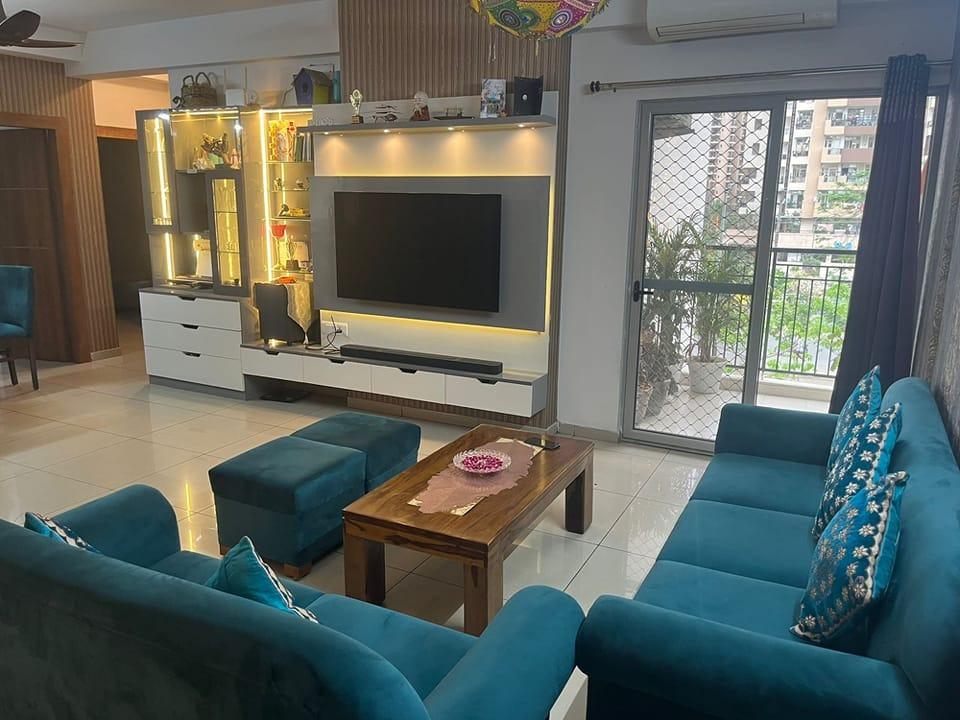Hyde Park, Sector 78, Central Noida