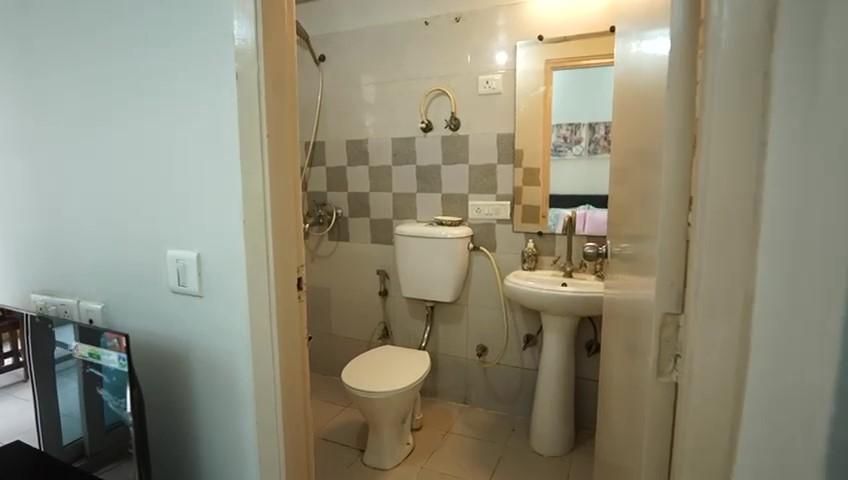 Gaur City 14th Avenue | 2BHK 855 SQFT  |Furnished | Flat for Rent | Noida Extension