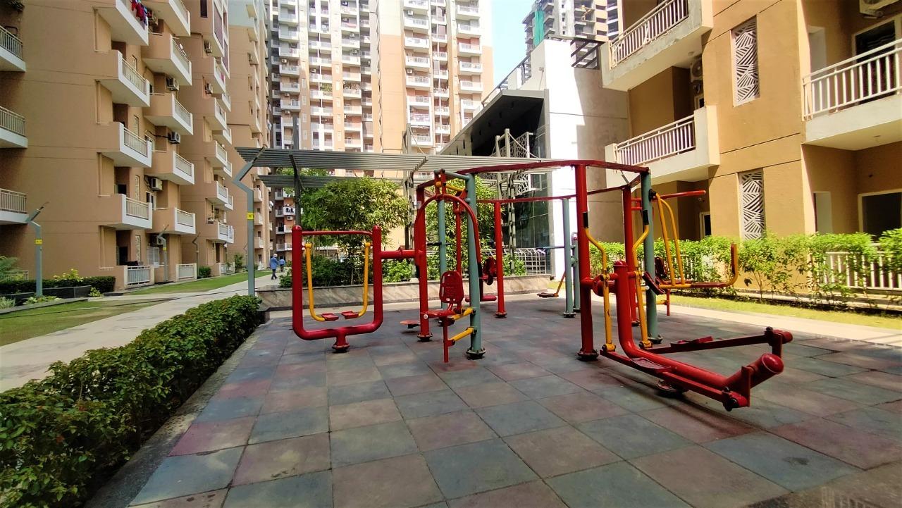 Hawelia Valenova Park, Greater Noida West
