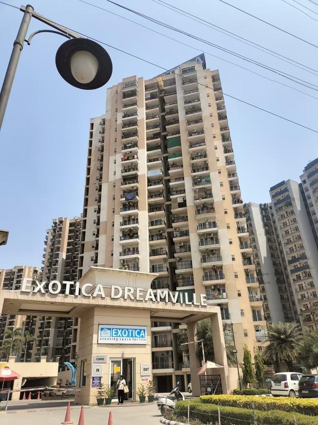 Exotica Dreamville – 1720 SQFT | 3 BHK + 3T + SQ | For Rent | Noida Extension