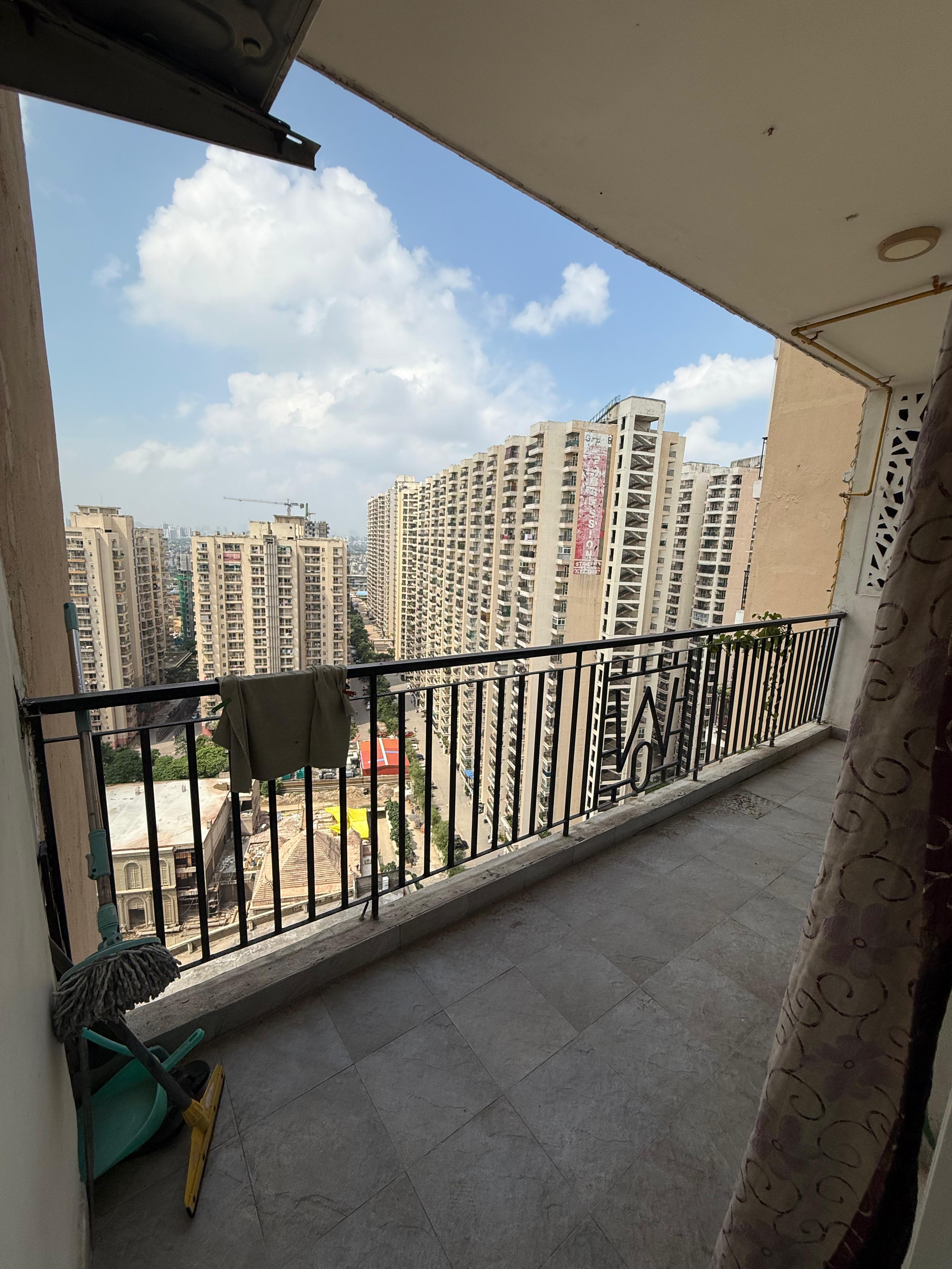 White Orchid, Noida Extension