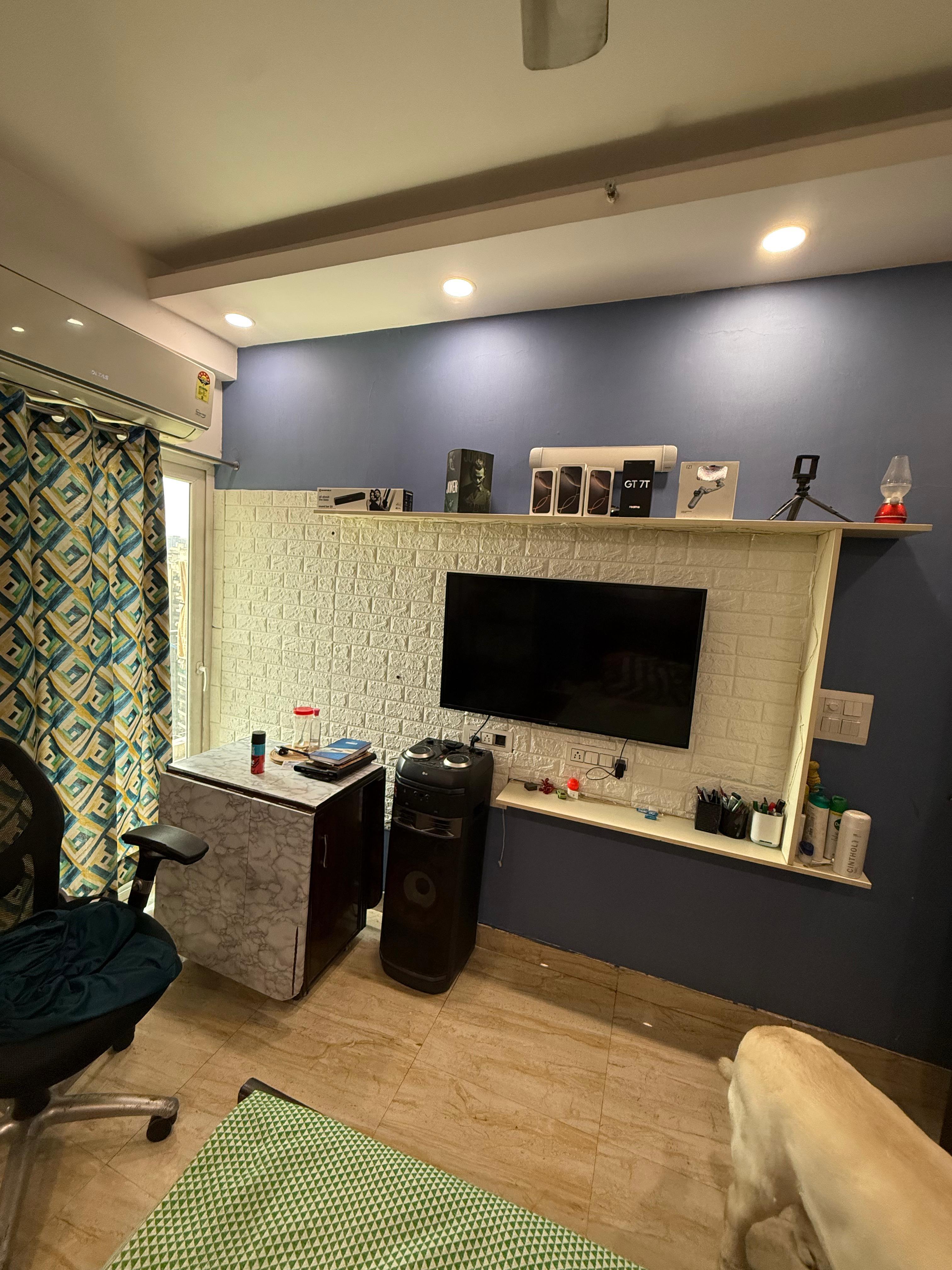 White Orchid, Noida Extension