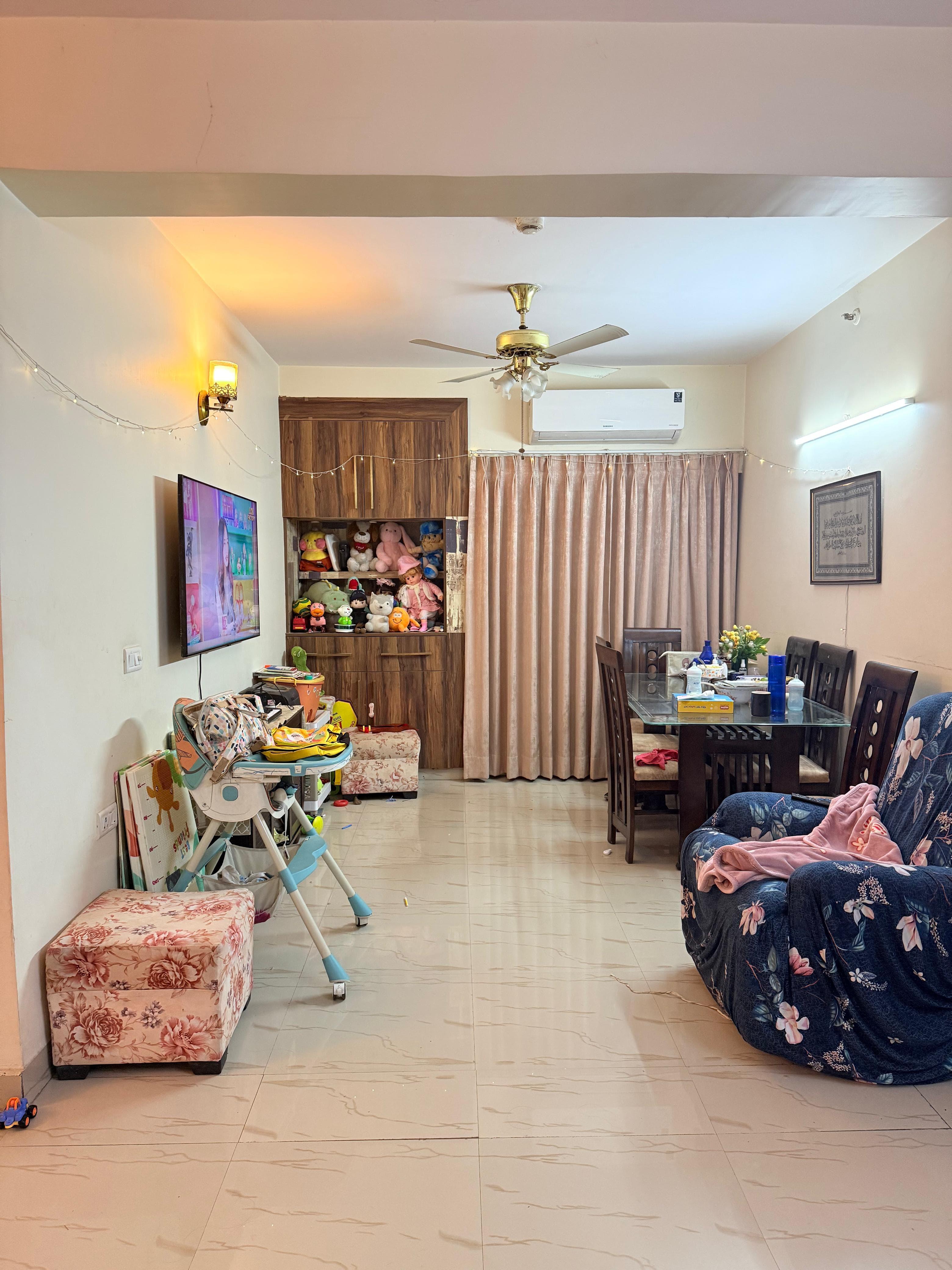 Hyde Park Society – 1320 SQFT | 3 BHK Flat for Sale | Central Noida