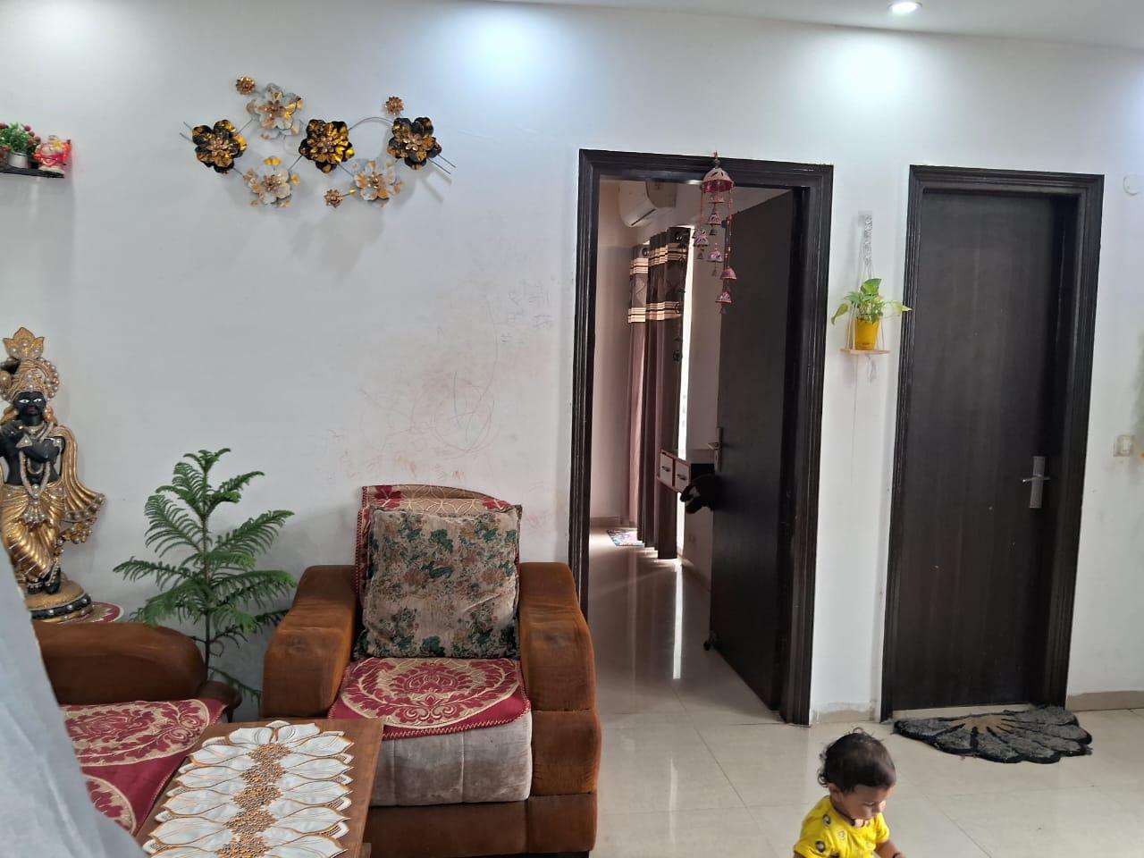 Nirala Estate Phase 1 – 955 SQFT | 2BHK Flat for Sale | Noida Extension