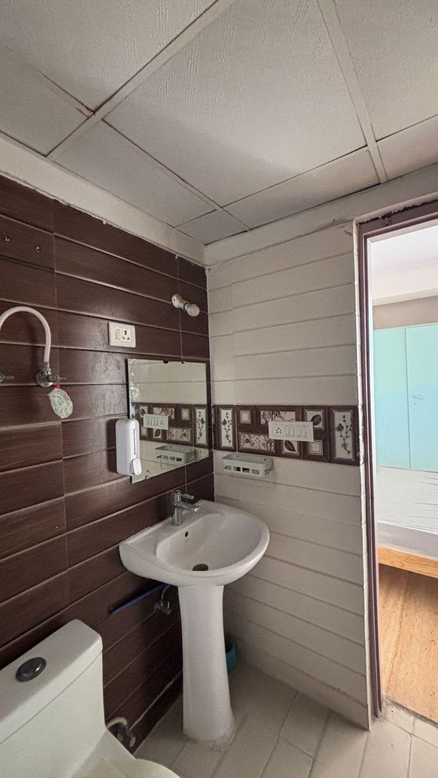 Migsun Green Mansion – 933 SQFT | 2 BHK + 2T Flat for Sale | Noida–Greater Noida