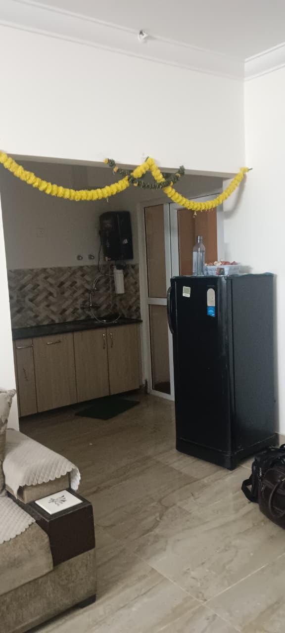 Trident Embassy Reso – 1405 SQFT | 3 BHK | 2 Toilets | 5th Floor | For Rent | Noida Extension