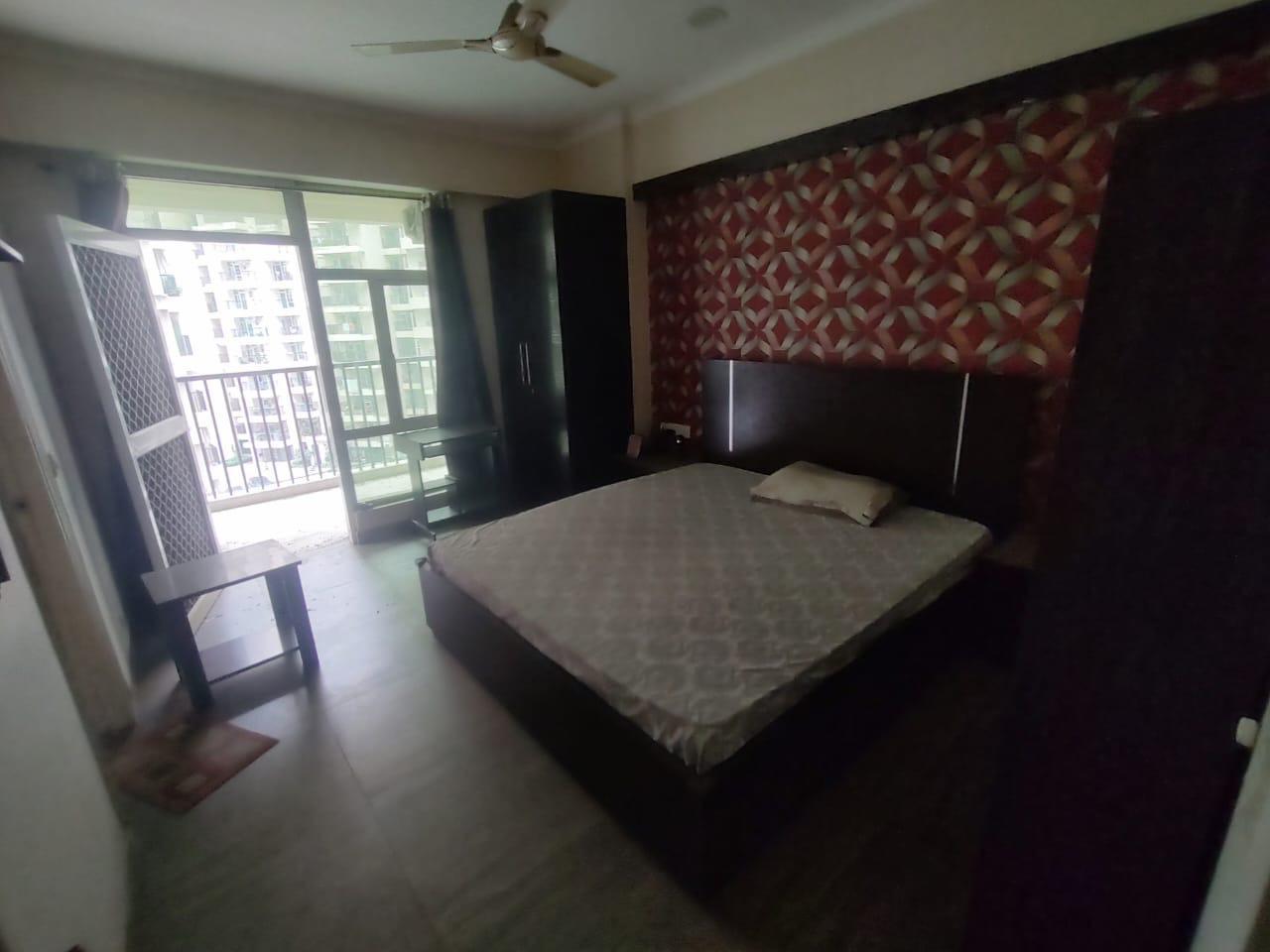 Gaur 11th Avenue – 1420 SQFT | 3BHK Flat for Sale | 3 Bathrooms | Noida Extension
