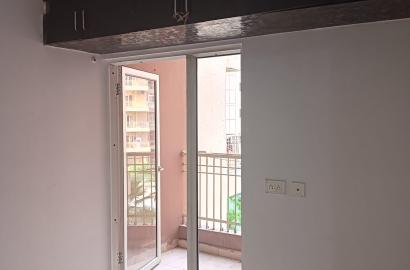 Ajnara Homes – 880 SQFT | 2 BHK + 2T Flat for Sale | Noida Extension