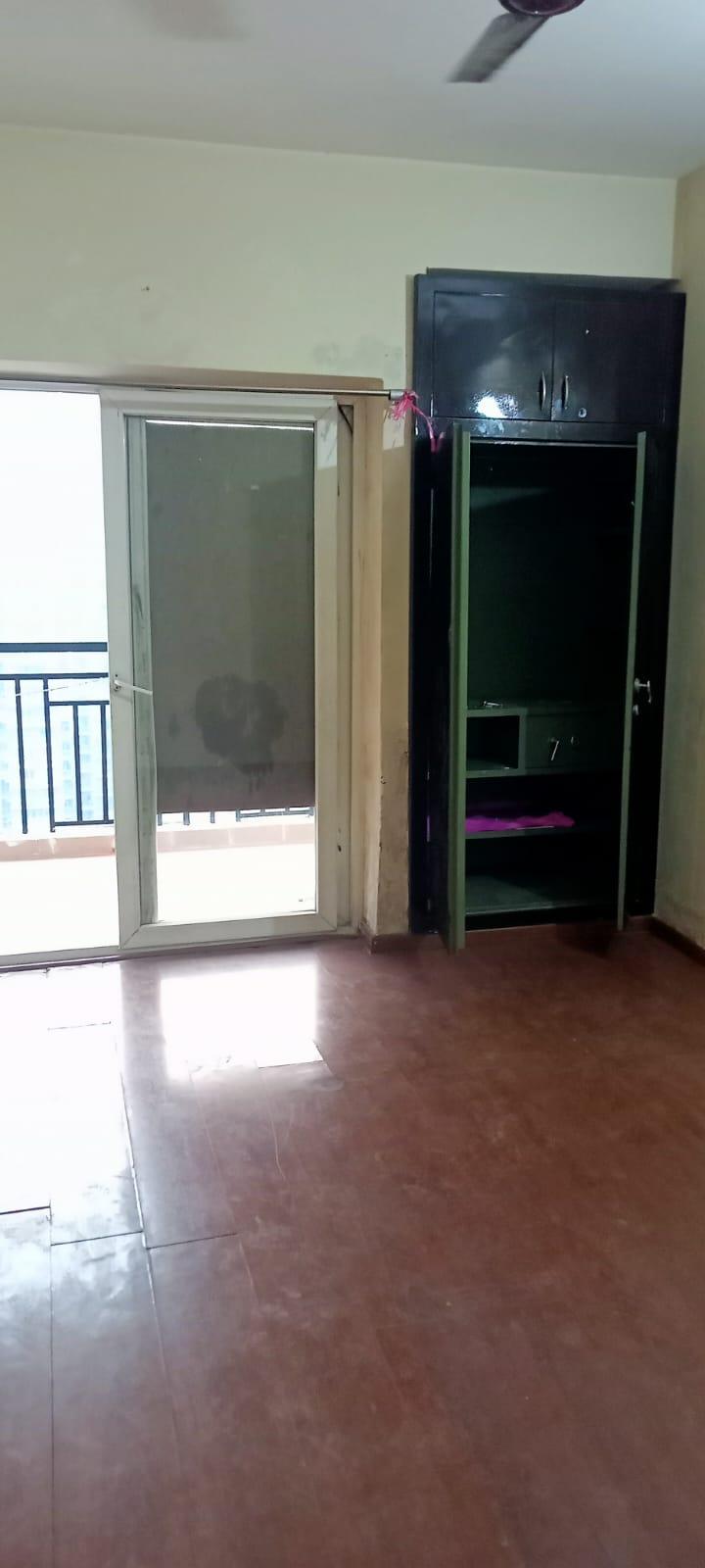 Galaxy Vega – 995 SQFT | 2 BHK_2T | Semi-Furnished | For Rent | Techzone 4, Noida Extension