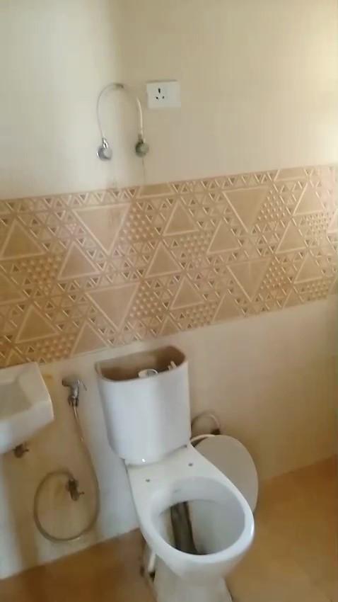 Amrapali Leisure Park – 1105 SQFT | 2 BHK Flat for Sale | Noida Extension